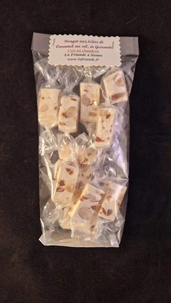 NOUGAT AUX ECLATS DE CARAMEL AU BEURRE SALE