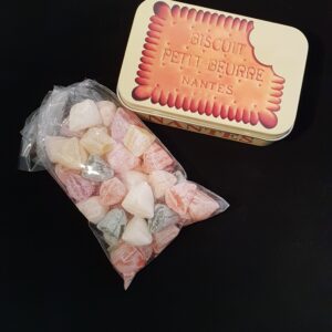 Boîte comptoir Petit Beurre garnie de Berlingots nantais