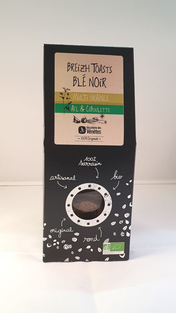 Breizh toasts au blé noir, ail et ciboulette