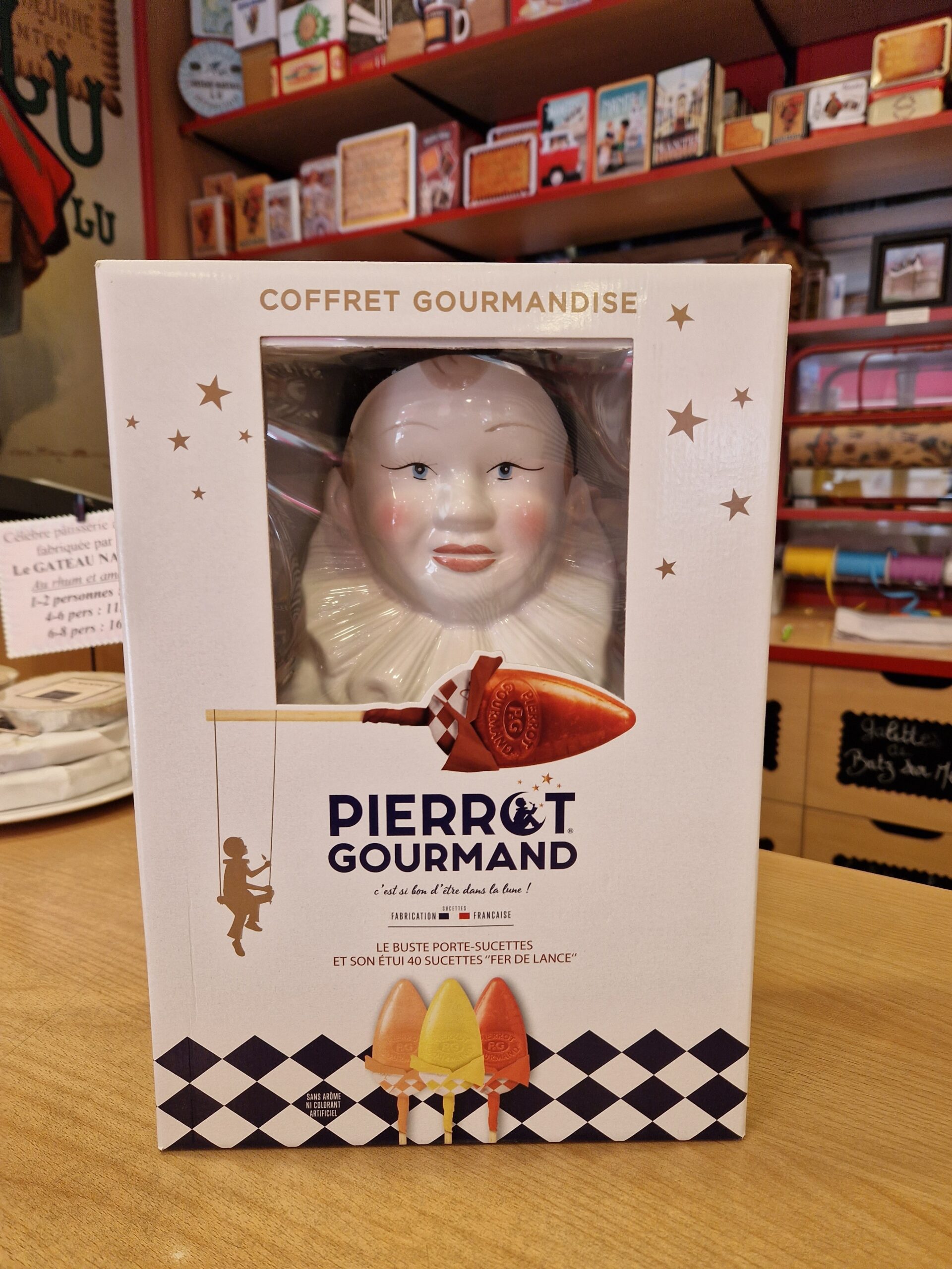 Coffret gourmandise Pierrot Gourmand : buste en céramique et 40 sucettes