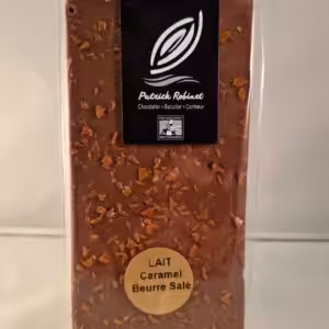 Tablette chocolat au lait éclats de caramel au beurre salé