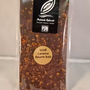Tablette chocolat noir aux éclats de caramel au beurre salé
