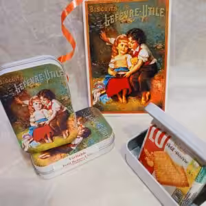 Boîte "Les amoureux" Lefèvre-Utile garnie de Petits Beurres